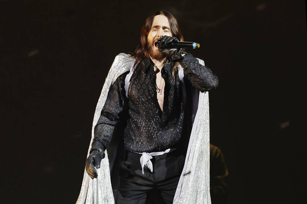 Jared Leto tritt live mit Thirty Seconds To Mars auf