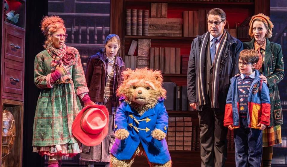 Les « Oscars du West End » ont eu lieu ce week-end et Paddington The Musical a raflé la mise : cette comédie musicale centrée sur un ours et dégoulinante de marmelade a raflé tous les prix