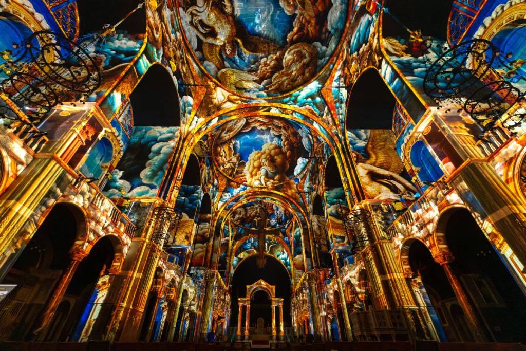 Westminster Cathedral completed by light installations 