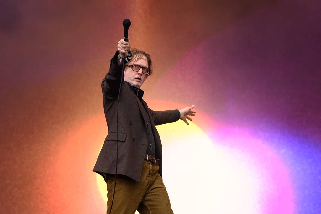 Jarvis Cocker tritt mit Pulp live im Glastonbury 2025 auf der Pyramid Stage auf