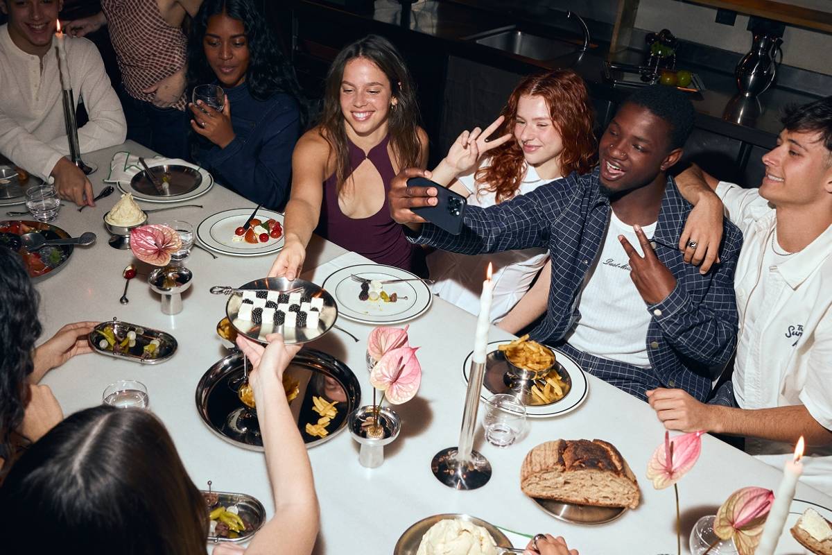 Join BERSHKA MMBRS community and win free trips, concerts Join BERSHKA MMBRS community and win free trips, concerts