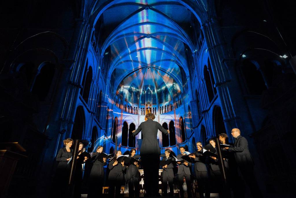 orchestre jouant pour le concert LUMINISCENCE à la cathédrale
