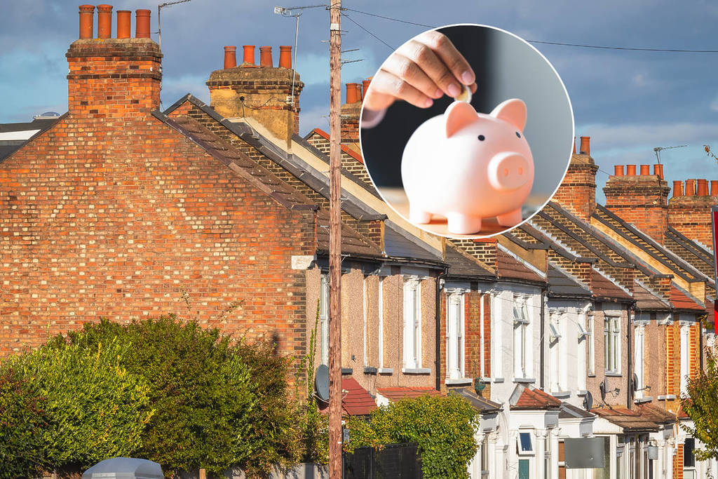 Eine Reihe von Häusern in London mit einem eingelassenen Bild von Geld, das in ein Sparschwein gesteckt wird