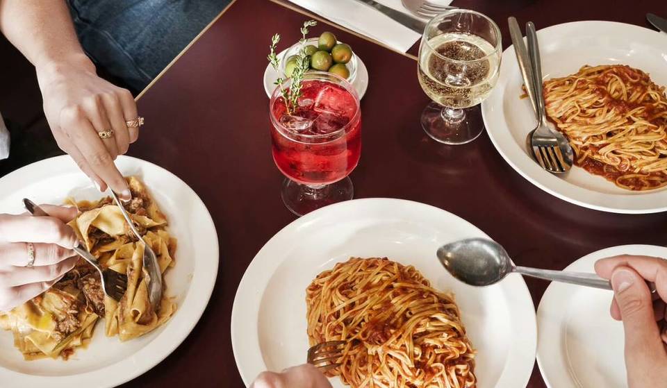 Voici les restaurants du Guide MICHELIN les plus abordables de Londres : des restaurants coréens aux charmants bars à vin, en passant par les restaurants de pâtes et bien d’autres encore