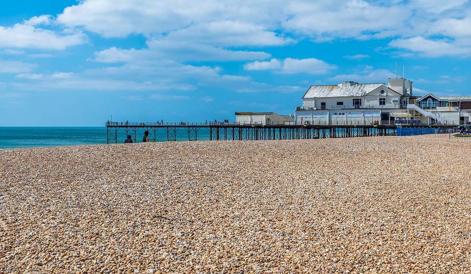3 des meilleures plages du Royaume-Uni se trouvent à 2 heures ou moins de Londres – l’une d’entre elles enregistrant les températures de l’eau les plus chaudes de la région en juin