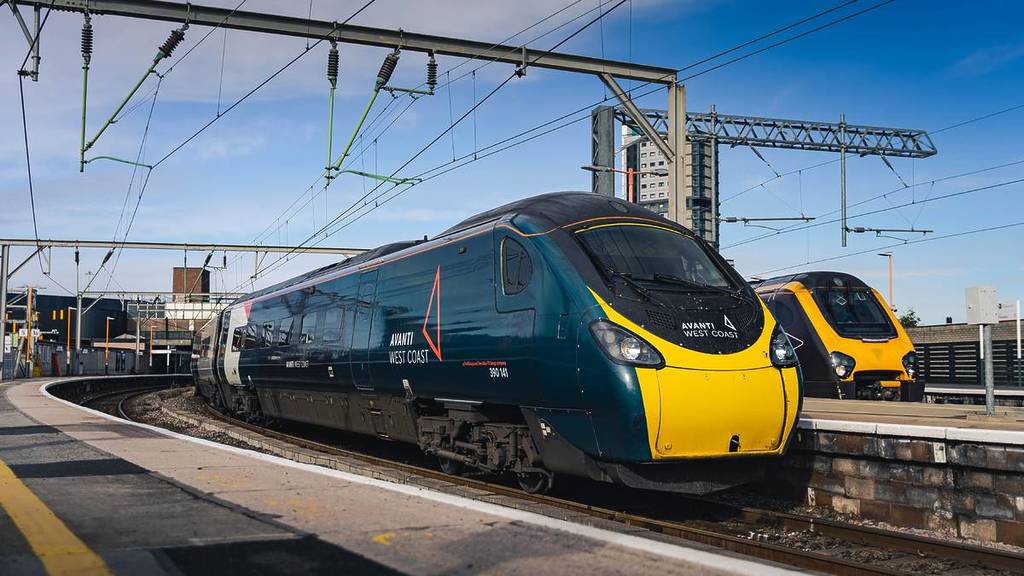 Avanti West Coast wird diesen Sommer die Verbindungen von London nach Birmingham, Manchester und Liverpool reduzieren, nachdem die Regierung eine Kostensenkung beantragt hat – hier sind alle betroffenen Verbindungen aufgeführt