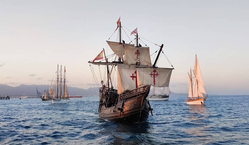 Een indrukwekkende replica van een schip uit de 16e eeuw vaart vandaag Londen binnen – en je kunt aan boord klimmen om het te verkennen