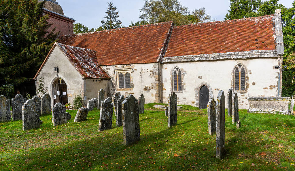 Begraafplaats bij de episcopale Sint-Nicolaaskerk van Brockenhurst