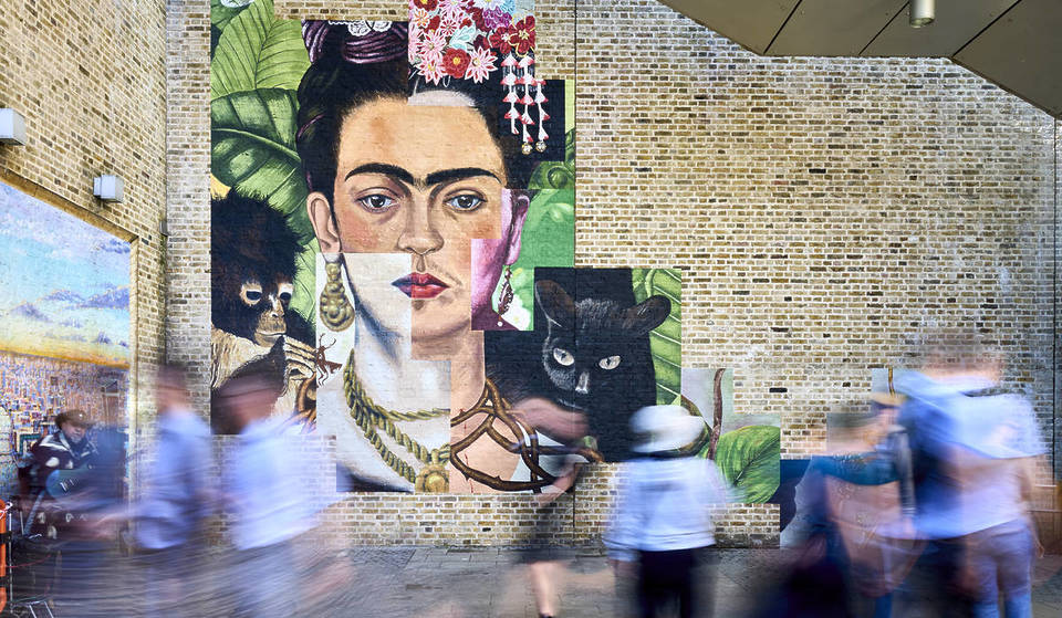 Estas son las mejores exposiciones de arte que no te puedes perder en Londres este mes de julio y durante el resto de 2026: desde exposiciones de minigolf en las que puedes jugar hasta exploraciones del antiguo Egipto y retrospectivas de Frida Kahlo.