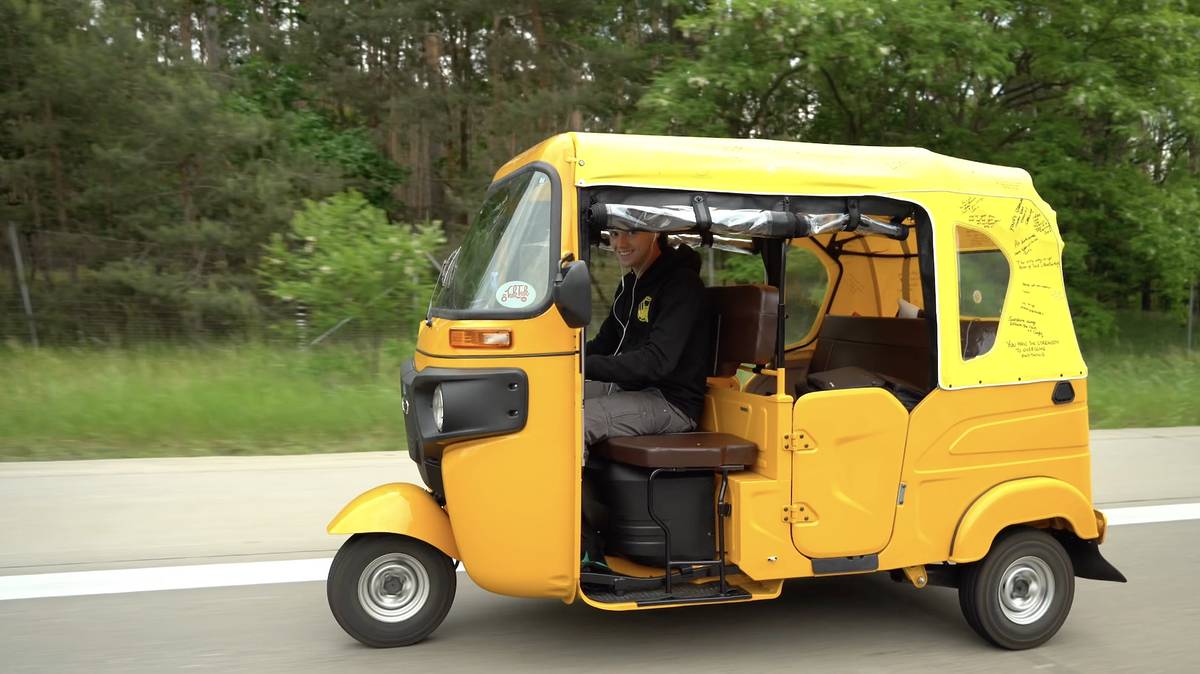 Der 22-Jährige fährt mit einem Tuk-Tuk von der Londoner O2 auf den Gipfel Norwegens Der 22-Jährige fährt mit einem Tuk-Tuk von der Londoner O2 auf den Gipfel Norwegens