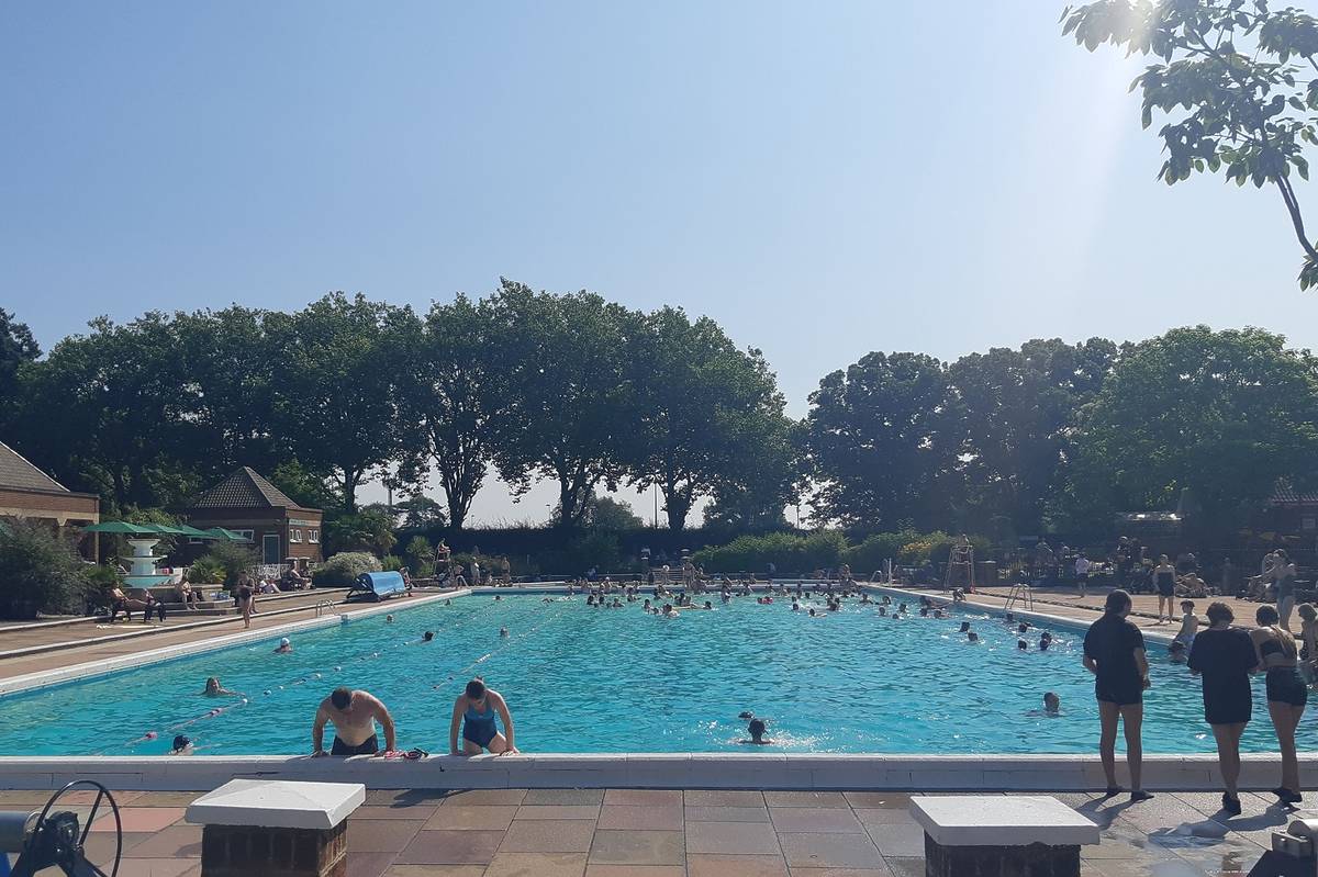 Dieses Art-Déco-Strandbad aus den 1930er Jahren, nur 26 Minuten von London entfernt, wurde einer umfassenden Renovierung unterzogen