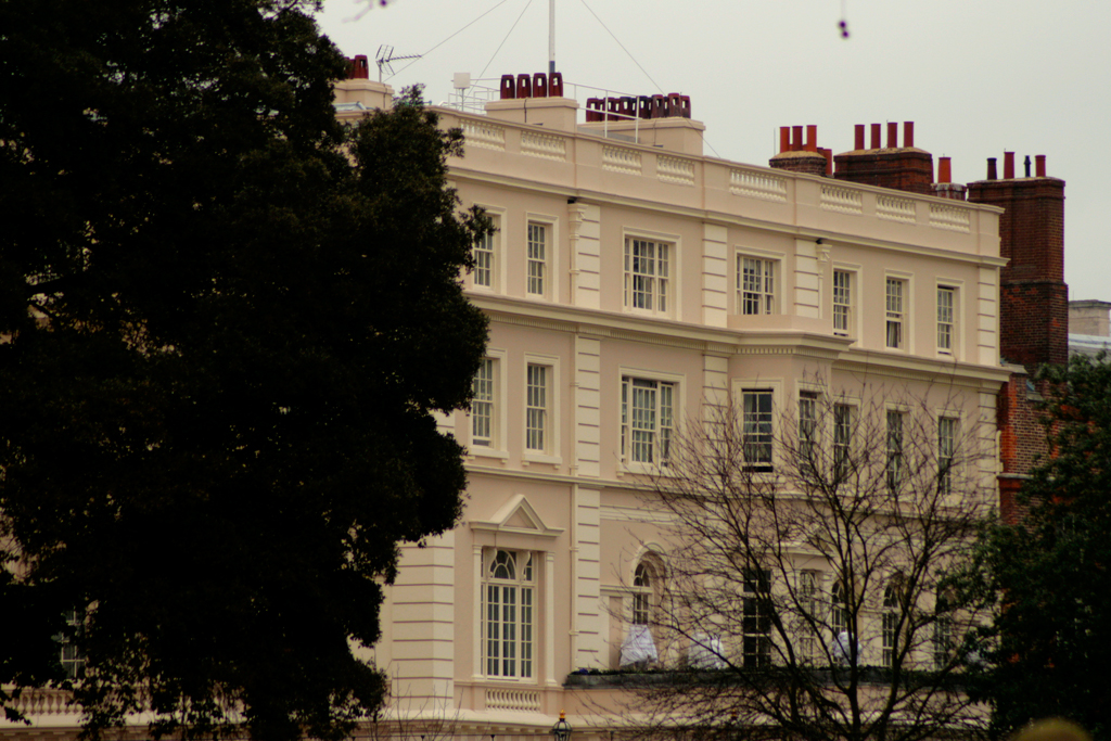 clarence house view from the mall