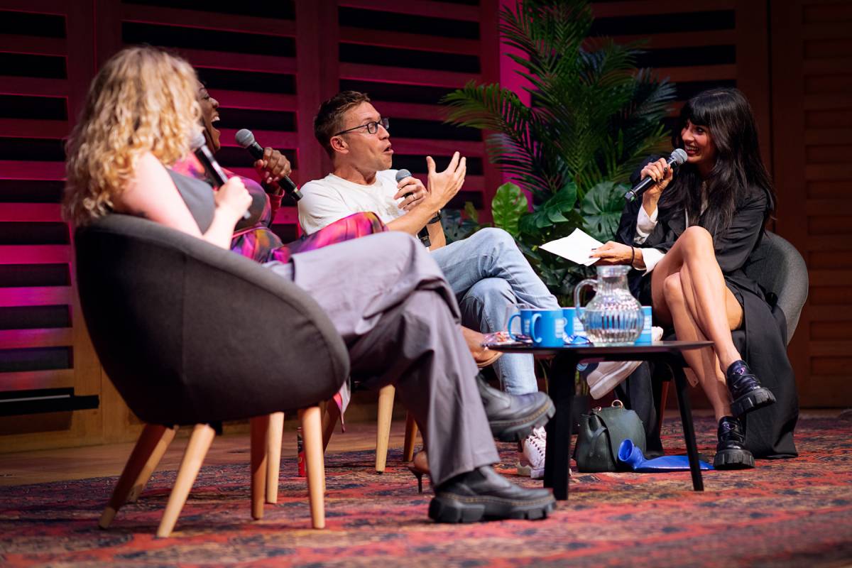 Das London Podcast Festival kehrt diesen September mit einem großen Fest aus Comedy, Film, Hörspiel und mehr zurück Das London Podcast Festival kehrt diesen September mit einem großen Fest aus Comedy, Film, Hörspiel und mehr zurück