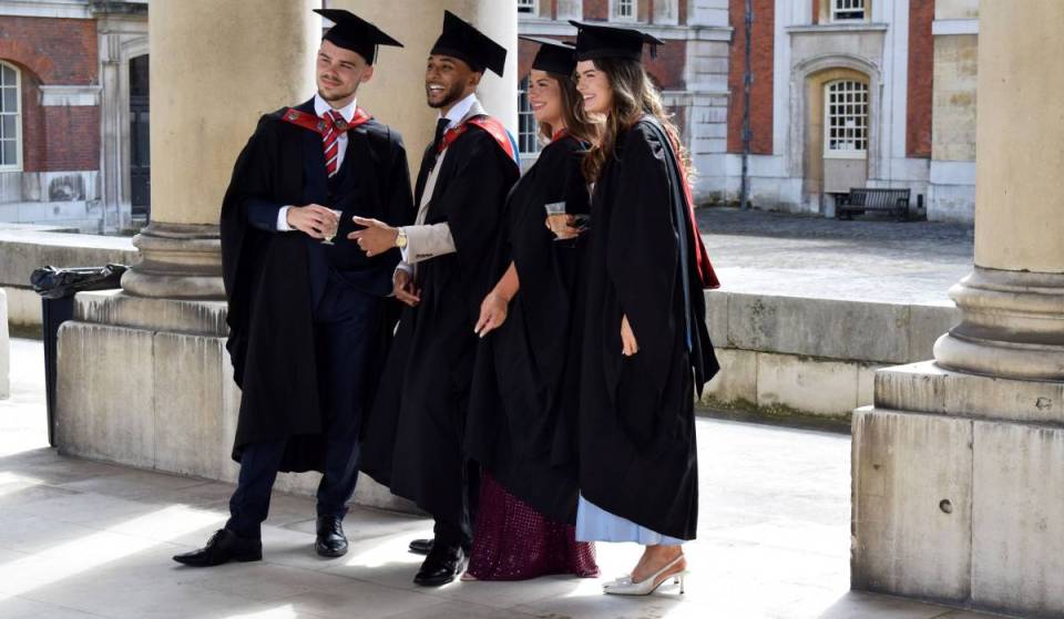 Due università si sono ufficialmente fuse per creare la prima “superuniversità” in assoluto del Regno Unito, riunendo 50.000 studenti tra Londra e il sud-est