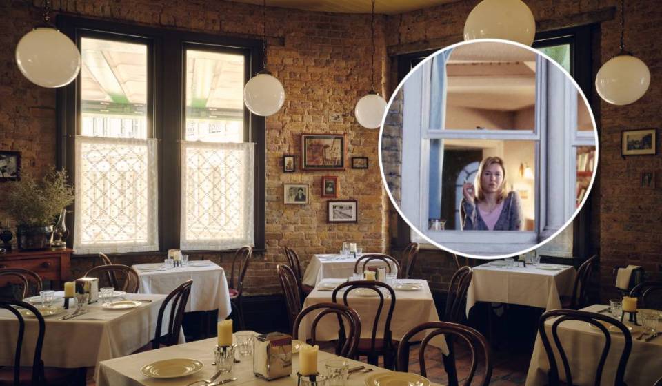 Ihr könnt jetzt direkt in Bridget Jones’ echtem Wohnzimmer zu Abend essen, denn an einem der berühmtesten Drehorte Londons hat gerade ein aufregendes neues Restaurant eröffnet