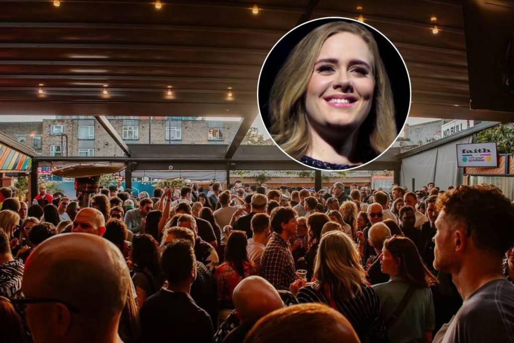 Le Brixton Jamm, dans le sud de Londres, un soir d’été, avec le public et Adele