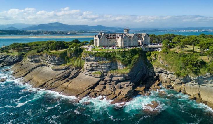 Just 2 hours from London, this stunning Spanish coastal city has been named the most underrated destination for a September getaway – with beautiful beaches, rich history, and £2.50 pints