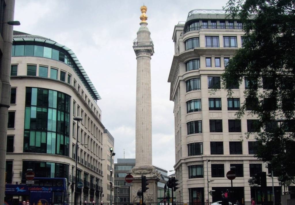 Il monumento che commemora il Grande Incendio di Londra