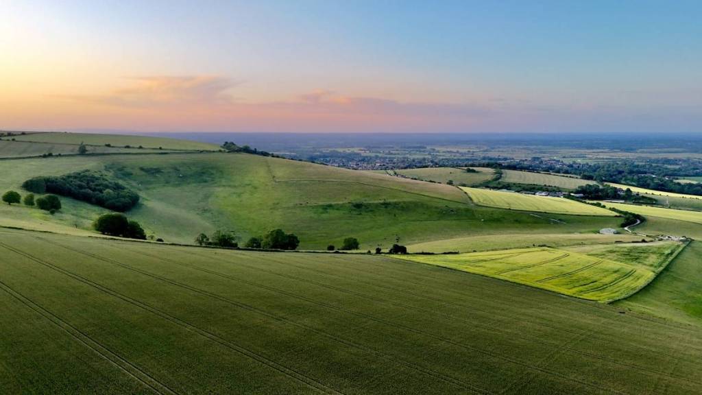 Questa cittadina del Sussex da favola è un’alternativa più tranquilla ai Cotswolds, con le sue stradine medievali, i vigneti… e dista meno di 2 ore da Londra