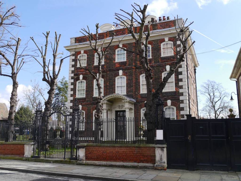 The front of a georgian house in London