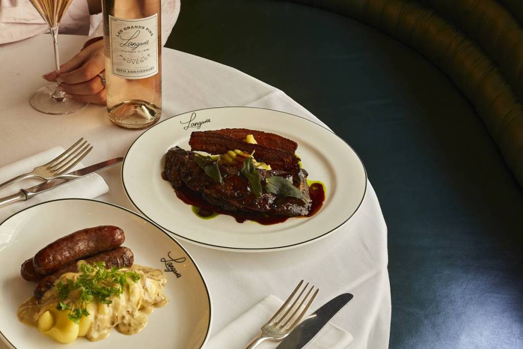 Questo ristorante di Mayfair, che compie 50 anni, ripropone i prezzi del menu del 1976 per un solo giorno: con antipasti a partire da appena 1 sterlina e piatti principali a partire da 4,50 sterline 