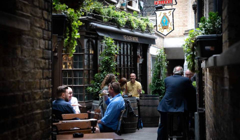 Este pub escondido en el centro de Londres es oficialmente el mejor pub histórico de la ciudad, según los lectores de Secret London