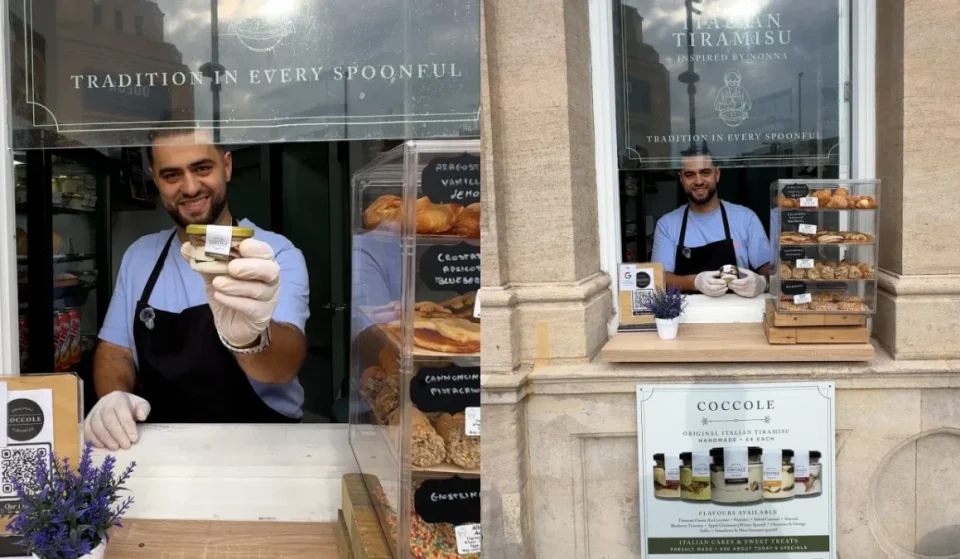 Un ex bancomat della NatWest su Holloway Road è stato trasformato in una minuscola vetrina di dolci che serve il tradizionale tiramisù italiano a 4 sterline