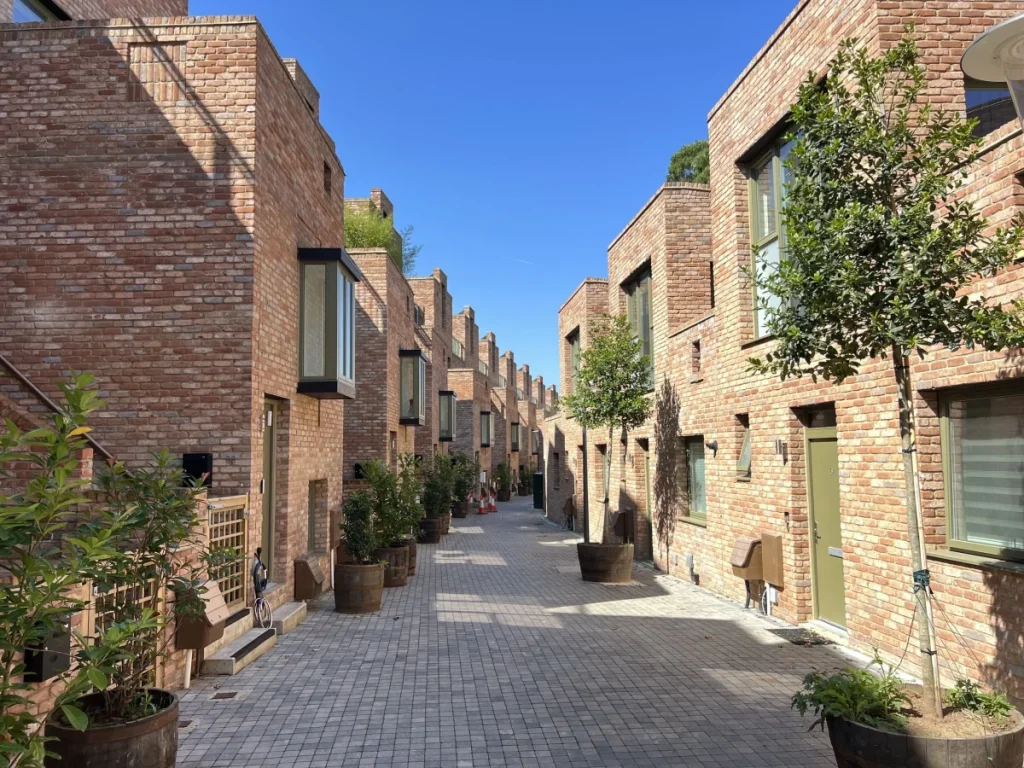 vista interna di Edgewood Mews