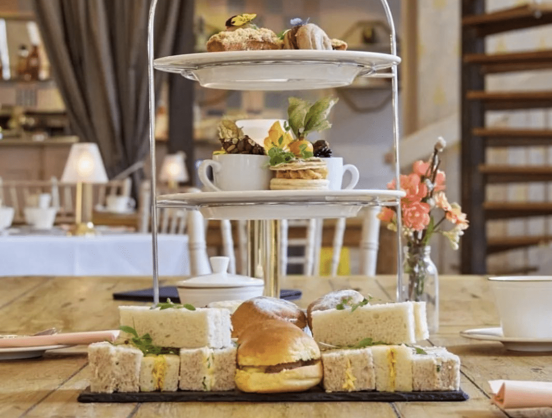 enjoy-afternoon-tea-in-the-sky-at-goodness-gracious-roof-garden