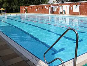 3 Refreshing Outdoor Pools In And Around Liverpool You Can Swim In This Summer
