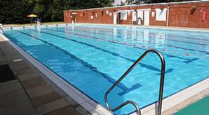 3 Refreshing Outdoor Pools In And Around Liverpool You Can Swim In This Summer