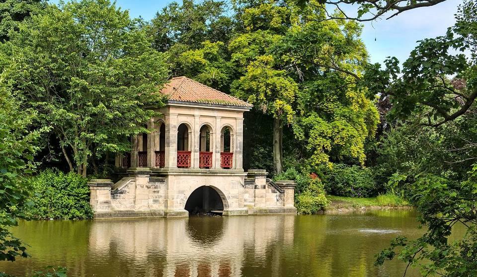 This Picturesque Green Space 20 Minutes From Liverpool Is The First Public Park In The World – And It’s A UNESCO World Heritage Site