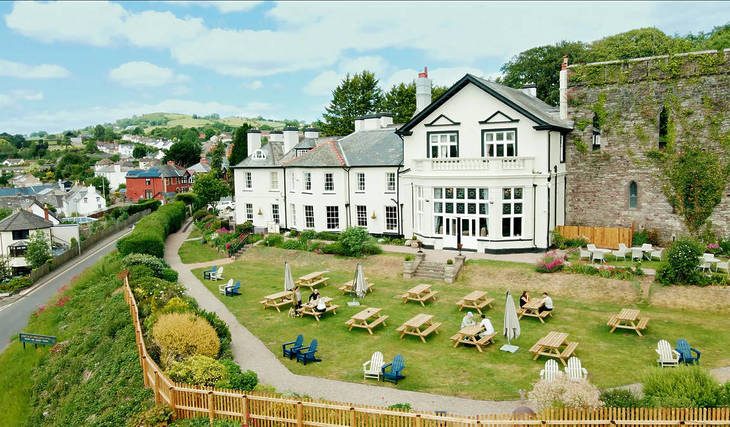 This Group Of Historic Buildings And Picturesque Spots To Stay Is Officially The UK&#8217;s Best Hotel Chain &#8211; Allowing You To Stay In 11th-Century Ruins And Historic Country Inns