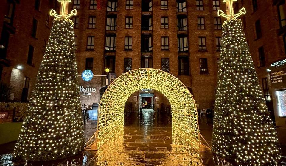 The Royal Albert Dock Is Bringing Plenty Of Free Festive Events To Liverpool This Season – Including A Light Trail, An Animatronic Bear And A Santa Paddle