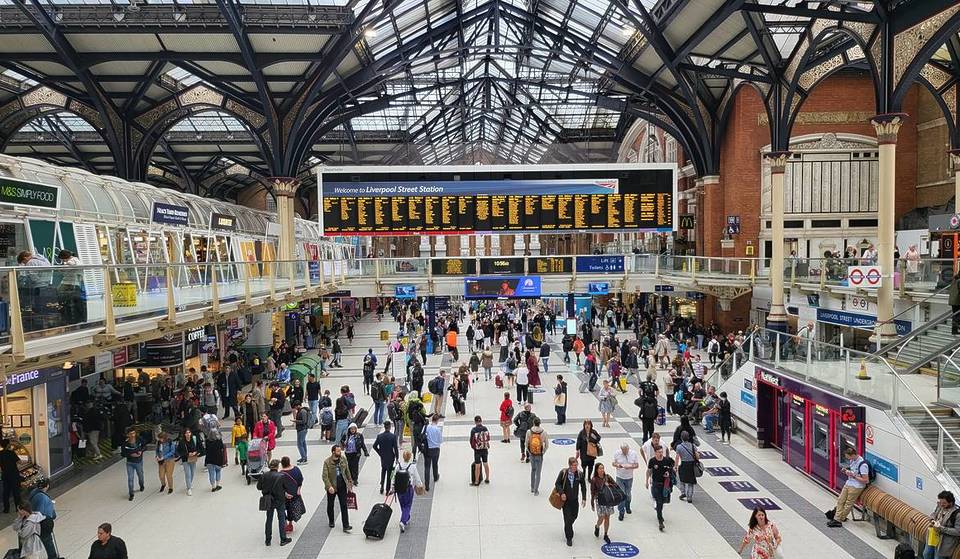 England’s new transport plan will bring real-time bus tracking to Google Maps – and introduce contactless travel across all trains, trams and buses