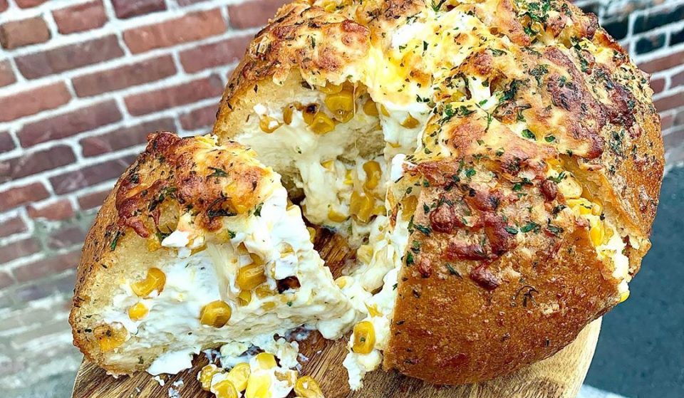 These Mega Korean Bread Loaves, Loaded With Garlic Cream Cheese Are The Stuff Of Dreams! 