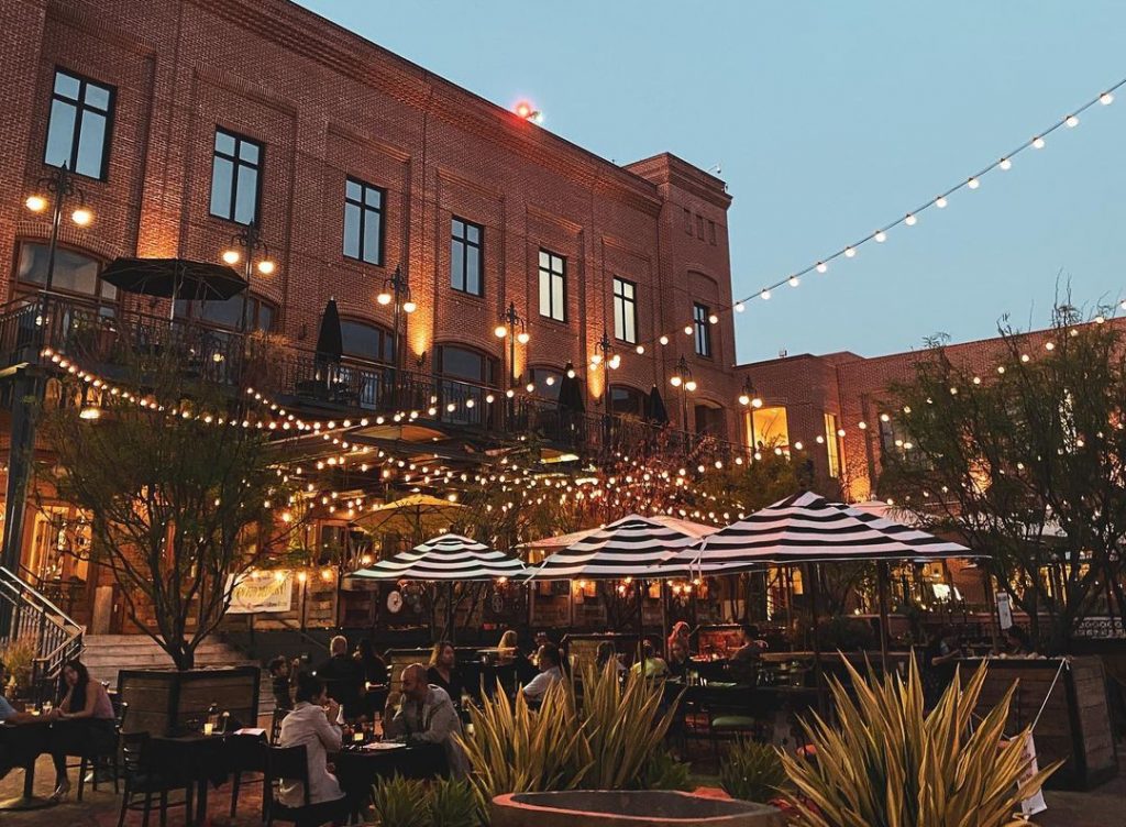 Ring In The Holidays At These Charming Local Shops And Eateries In A