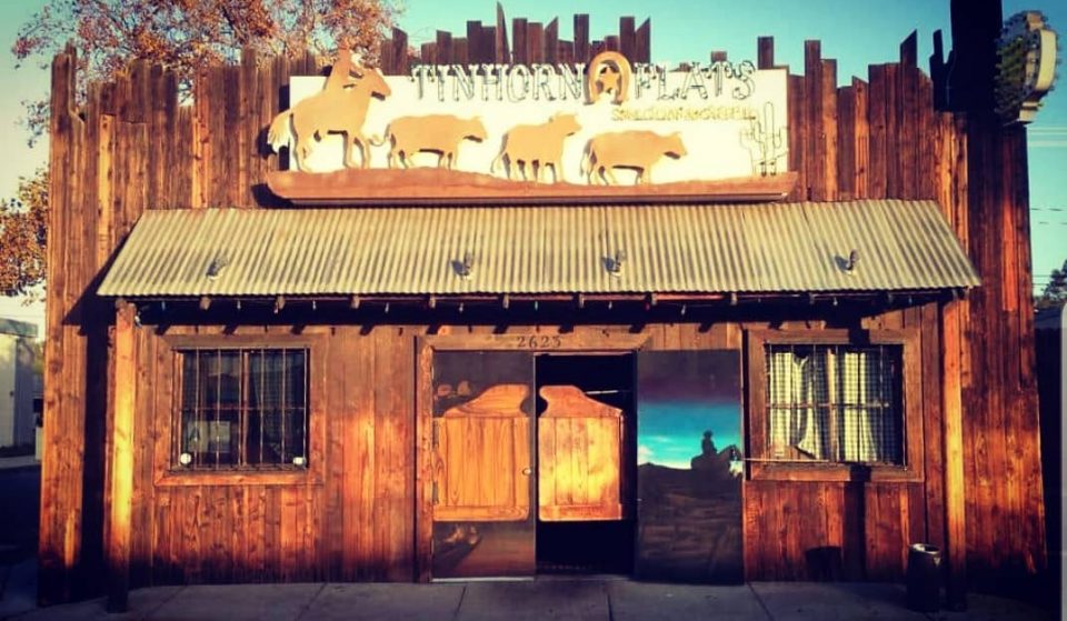 A Restaurant In Burbank Remains Open Amid Outdoor Dining Ban