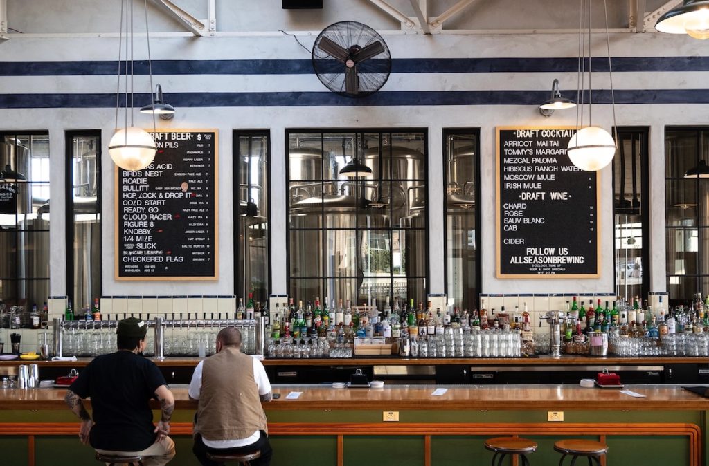 The 15 Best Breweries In Los Angeles With The Tastiest Craft Beer