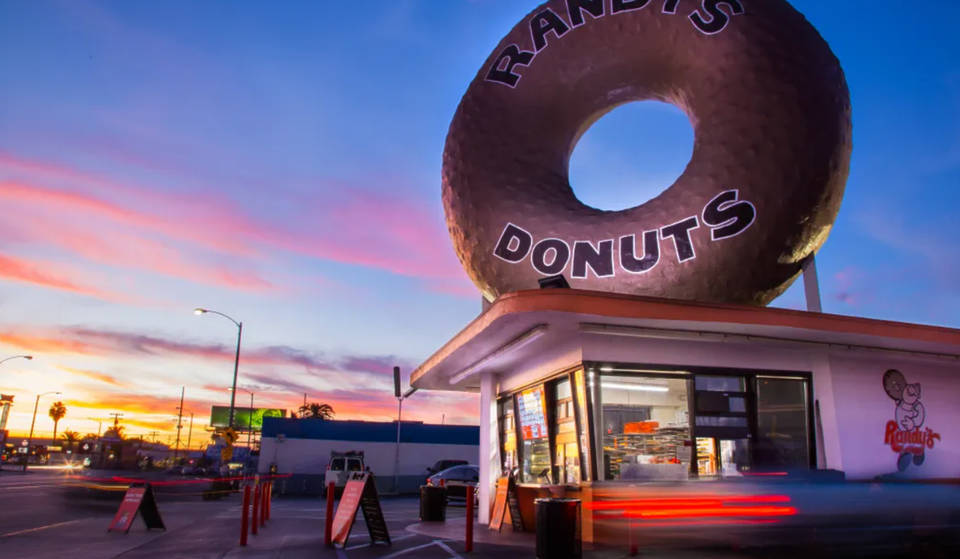 Randy’s Donuts Is Now Serving Up Mochi Donuts At These L.A. Locations