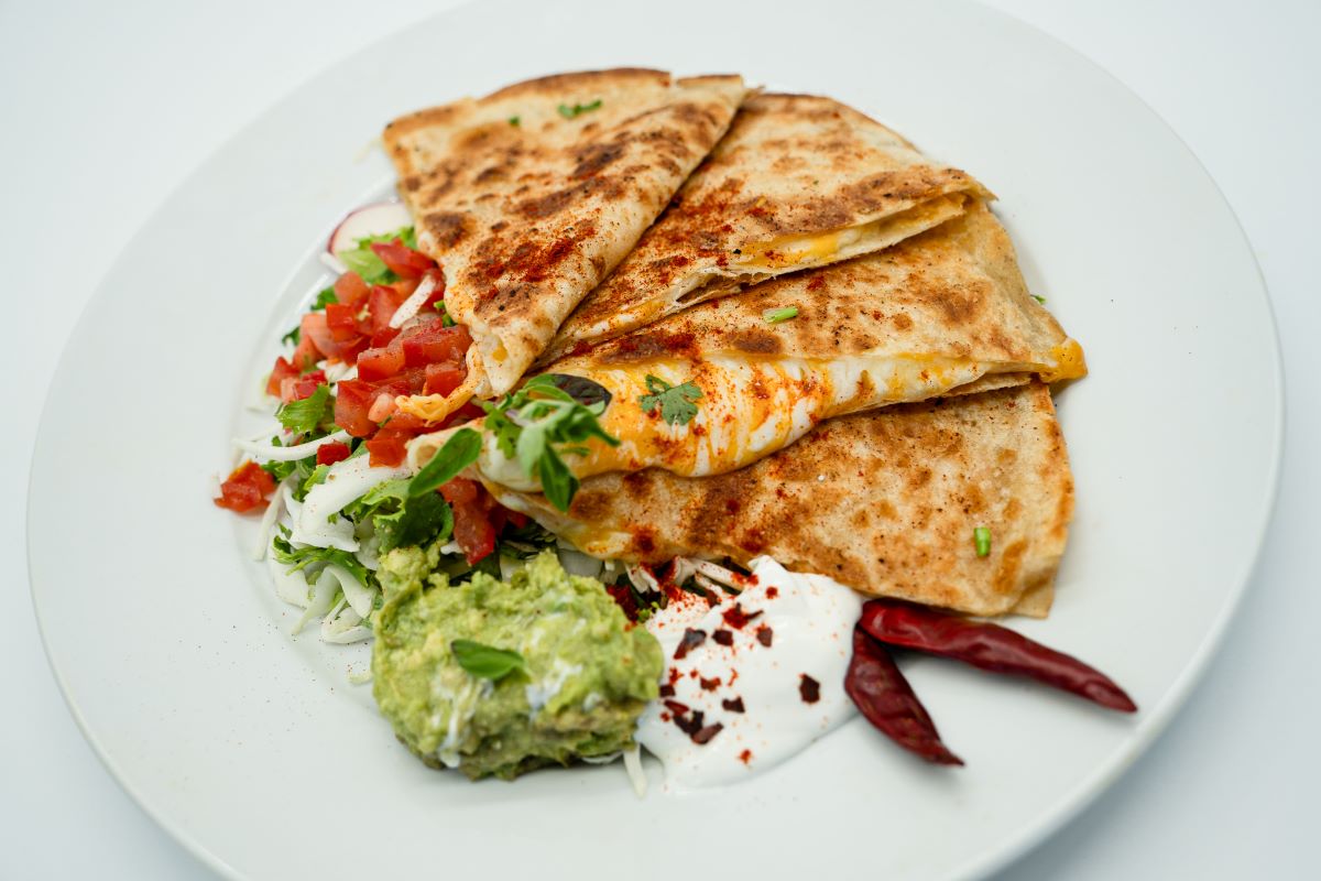 This Gas Station’s Mexican Grill Serves The Best Burritos In L.A.