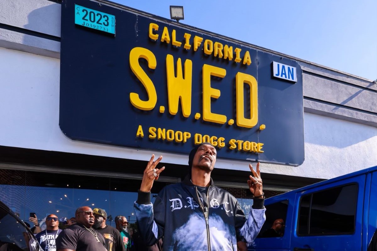 Snoop Dogg’s First Weed Shop Is Open For Business In L.A.