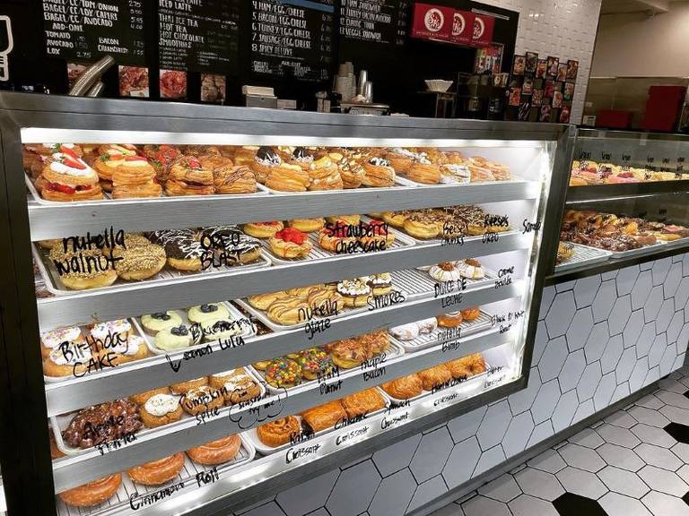 10 Essential Shops For The Best Donuts In Los Angeles