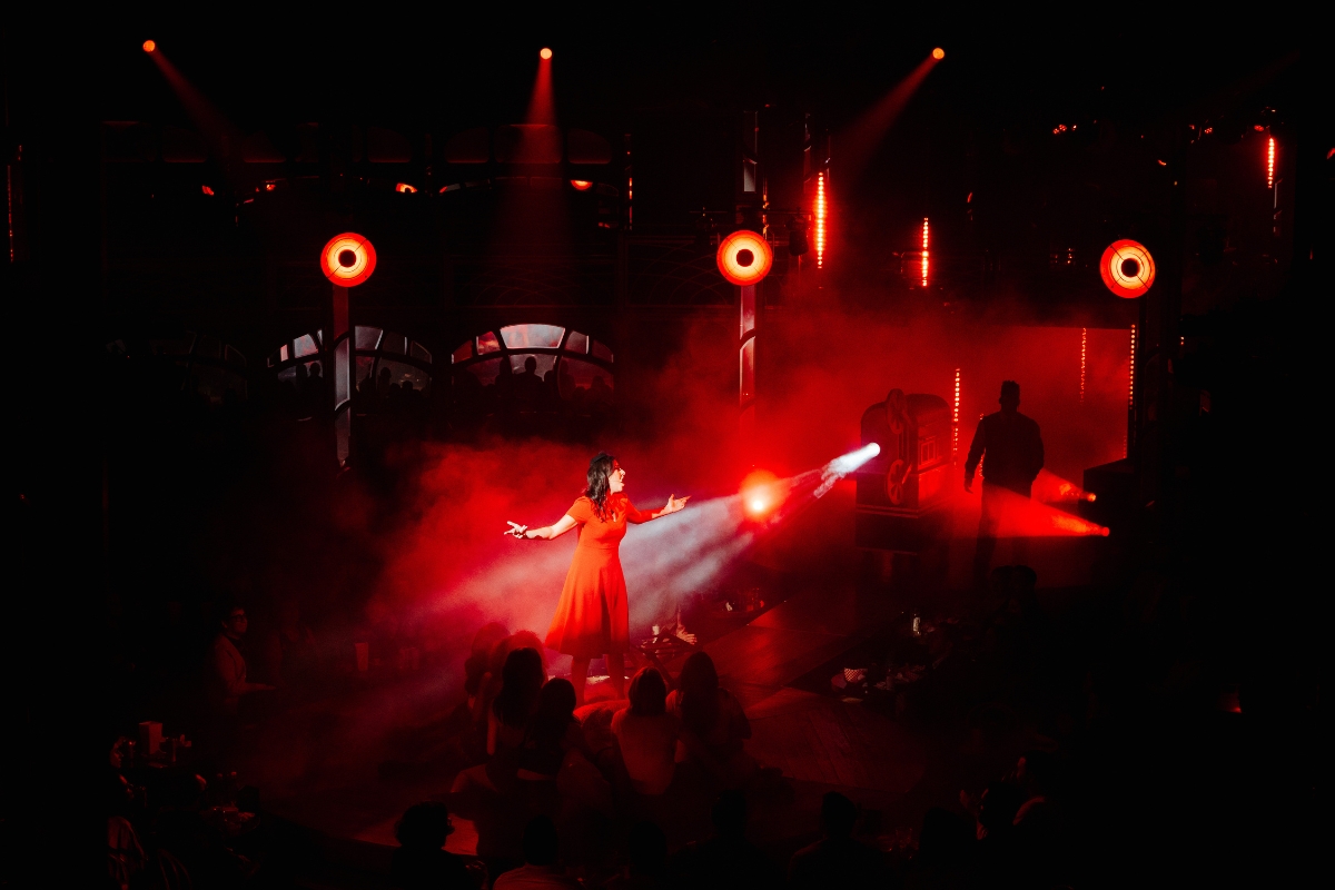 Performers onstage reimagine Tarantino classics