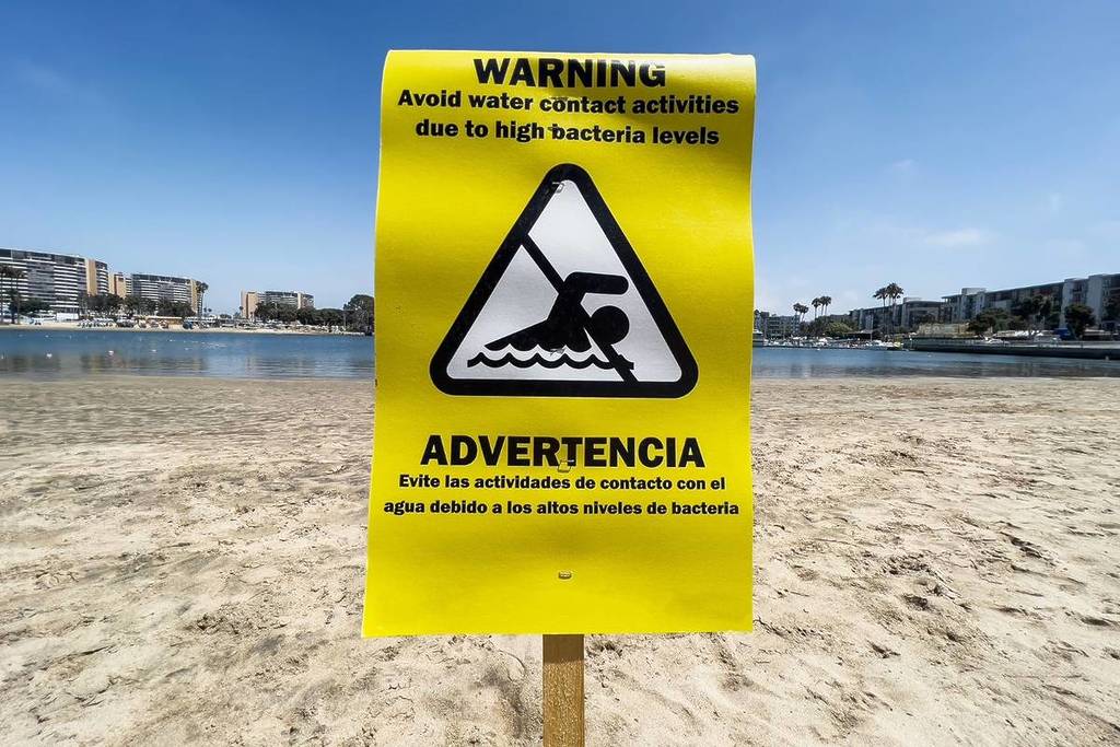 LA Beach water warning