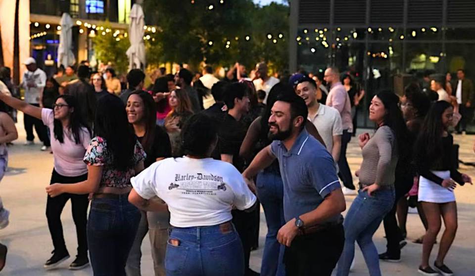 Dansez toute la nuit avec des cours de salsa gratuits et de la musique live cet été à Culver City