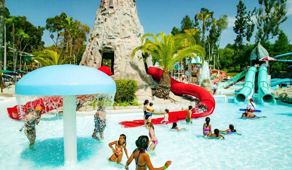 Le plus grand parc aquatique de Californie se trouve à seulement 30 minutes de DTLA. Il s&rsquo;étend sur 60 acres et propose plus de 50 attractions.