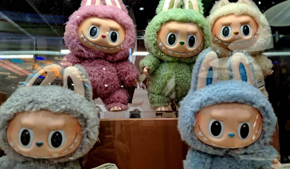 La moda de los Labubu está arrasando en todo el mundo. Aquí te contamos dónde conseguir el tuyo en Los Ángeles.