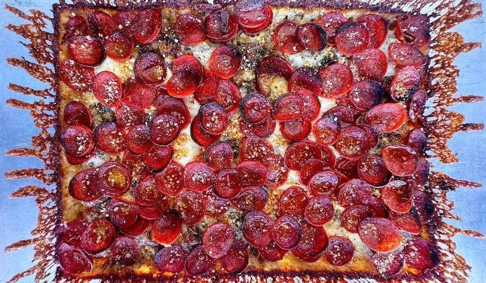 Diese Pizzeria in L.A. wurde zu einer der besten Pizzerien der Welt gekürt &#8211; berühmt für Pizzen außerhalb des Menüs mit knusprigem Käserand