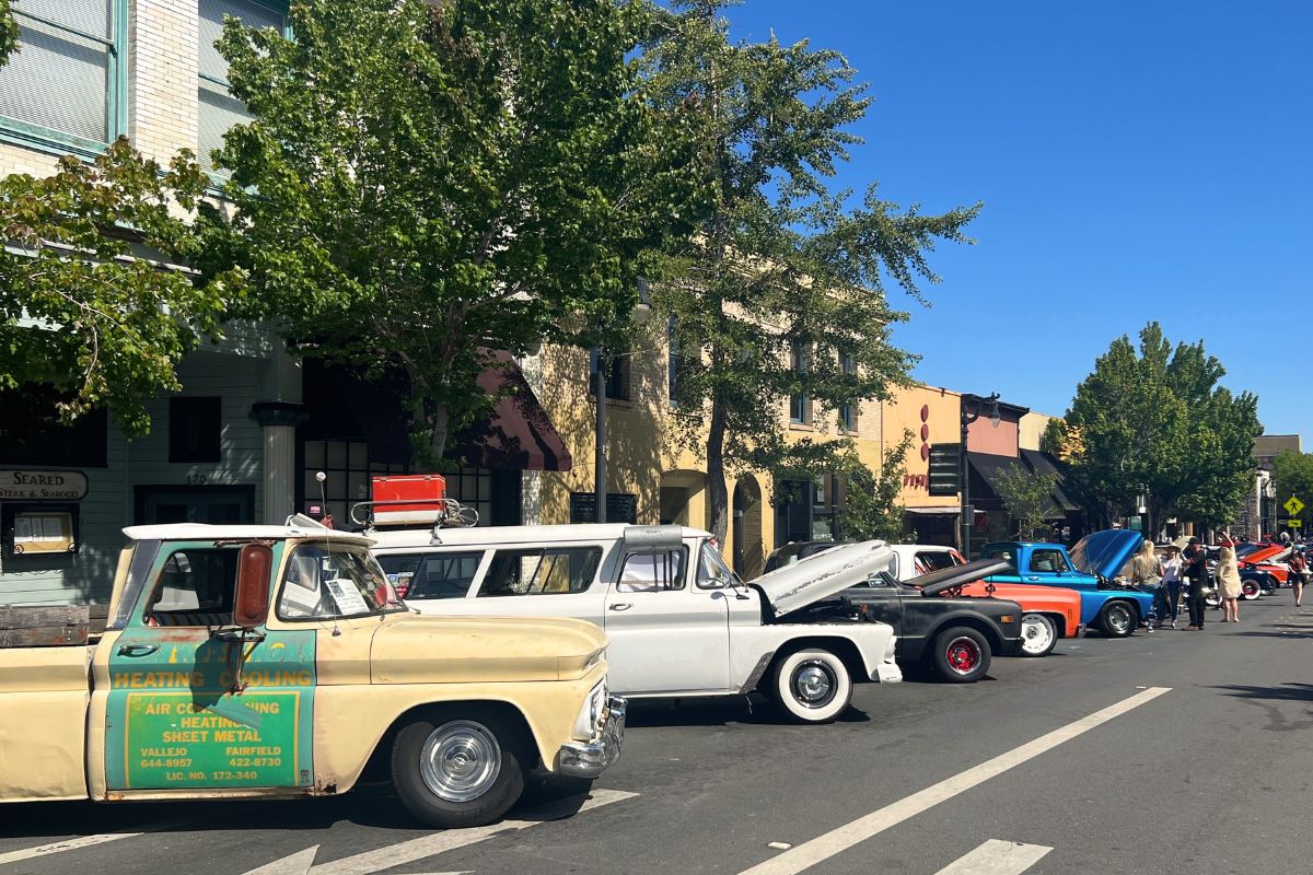 Cruisin’ the Boulevard, Petaluma